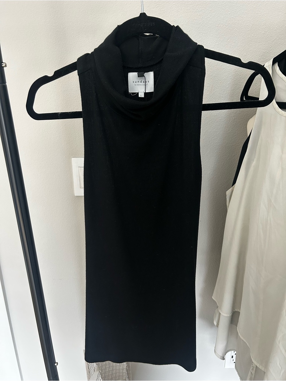 sundays Leo Tank